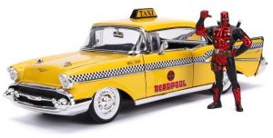 JAD30290 - CHEVROLET Chevy Bel Air 1957 taxi da Deadpool con figura inclusa