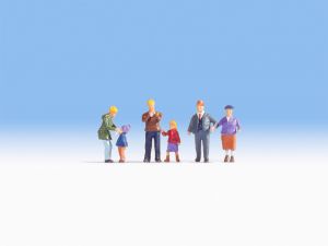 NOC15930 - famiglia in inverno