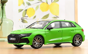 NOREV188390 - AUDI RS 3 Sportback 2025 Verde Kyalami