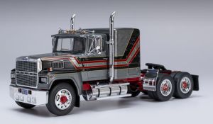 IXOTR222.22 - FORD LTL-9000 6x4 1978 grigio e rosso