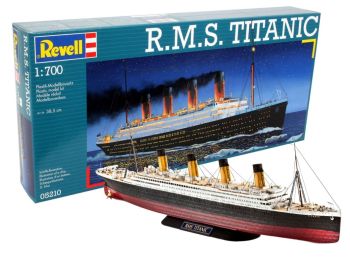 REV05210 - RMS Titanic da assemblare e verniciare