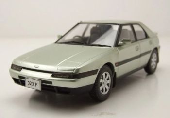 WBXWB124259 - Mazda 323F del 1989 (verde chiaro)