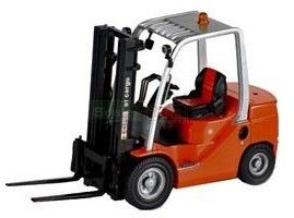 ROS00148 - Carrello elevatore BT Cargo con 1 pallet Scala: 1/23