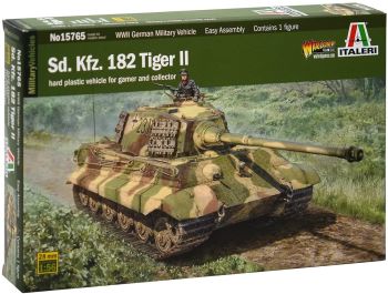 ITA15765 - Carro armato con conducente King Tiger da montare e verniciare