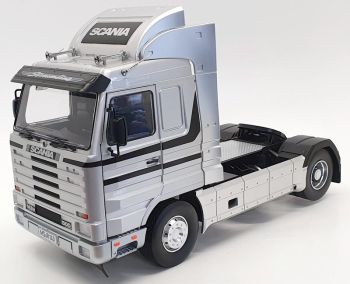 RK180103 - SCANIA 143 Streamline 1995 argento