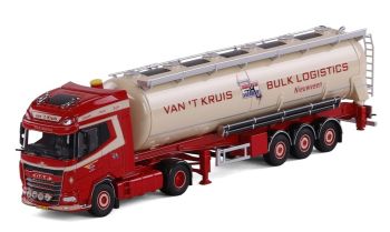 CAV20-1392 - DAF XG+ 4x2 con autocisterna a 3 assi – VAN'T KRUIS
