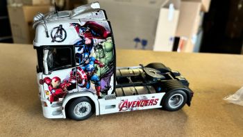 CW0212 - SCANIA R500 4x2 MARVEL Avengers