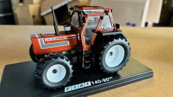 CW0216 - FIAT 140-90 dw pneus larges