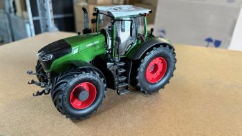 CW0227 - FENDT 1050 vario avec pneus VREDESTEIN Traxion