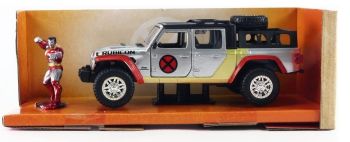 JAD33363 - 2020 JEEP Gladiator con figura di COLOSSUS