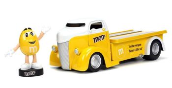 JAD33425 - FORD Coe Flatbed con figurina M&M's gialla 1947