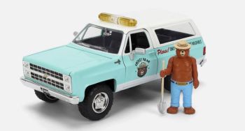 JAD36294 - Chevrolet Blazer Blue del 1980 con statuetta Smokey Bear - Hollywood Rides