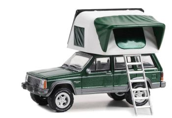 GREEN38050-E - JEEP Cherokee Laredo del 1992 in verde della serie THE GREAT OUTDOORS in blister