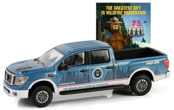 GREEN38070-F - NISSAN Titan XD PRO-4X 2019 blu della serie SMOKEY BEAR in blister