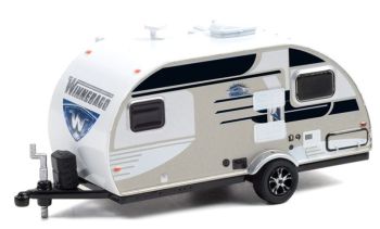 GREEN34110-D - Caravan 1 asse WINNEBAGO 2016 dalla serie HITCHED Homes in blister