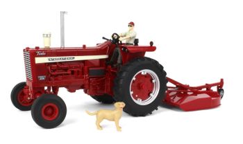 ERT44380 - INTERNATIONAL 1256 con falciatrice posteriore e animali - Big Farm