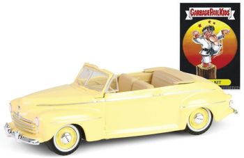 GREEN54110-A - FORD Super Deluxe Convertible Club Coupé 1947 giallo della serie GARBAGEPAILKIDS in blister