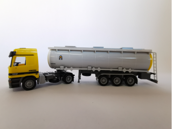 AWM53267 - MB Actros L Tank-SZ "Van Ruiten"