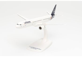 HER612432 - AIRBUS A321 Lufthansa Die Maus
