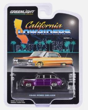 GREEN63070-A - FORD Deluxe 1946 viola della serie CALIFORNIA LOWRIDERS in blister
