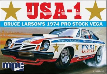 MPC828/12 - CHEVROLET Vega pro Stock 1974 Bruce Larson USA-1 da assemblare e verniciare
