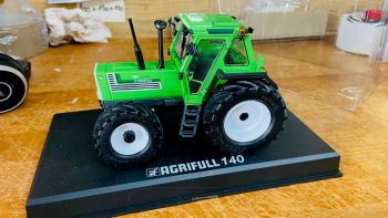 CW0157 - AGRIFULL 140 con pneumatici VREDESTEIN