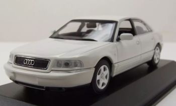 MXC940018801 - Audi A8 del 1999, Bianca
