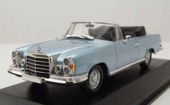 MXC940038131 - Mercedes-Benz 280SE 3.5 Cabriolet del 1970, Blu