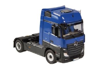 NZG844/06 - MERCEDES-BENZ Actros MP 04 Big Space 4x2 Blu