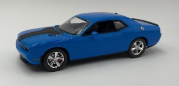 AMT694/12 - DODGE Challenger SRT8 2010 blu