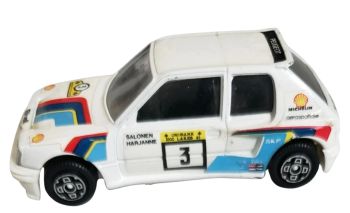 BUR4123 - Modellino vintage – PEUGEOT 205 Turbo 16 #3 1987 T. Salonen / S. Harjanne – Scatola danneggiata