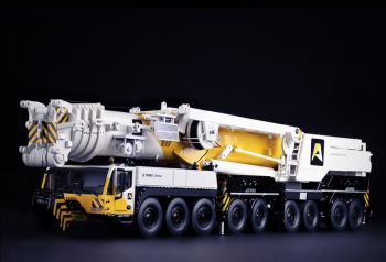 IMC32-0140 - Gru mobile DEMAG AC 700-9 AERTSSEN