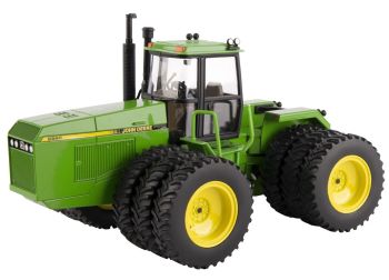 ERT45751 - JOHN DEERE 8560 4WD FARM SHOW Museo 2020