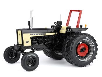 FAR-001B - FARMALL 504 Nero con roll-bar e pneumatici Firestone - Edizione limitata a 148 esemplari.
