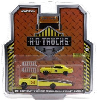 GREEN33200-A - Trasportino CHEVROLET C-30 1967 SHELL e CHEVROLET Camaro 1969 #28 SHELL Serie HD Camion venduto in blister
