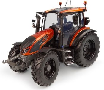 UH6292 - VALTRA G135 Unlimited Orange metallizzato Limitato a 1000 pezzi