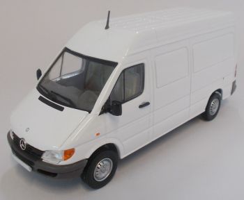 HOL1094 - MERCEDES BENZ Sprinter utility bianco