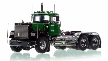 HHR138B-2 - MACK Superliner con assali tandem Verde