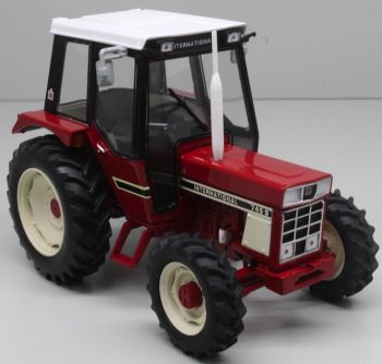 REP196 - INTERNATIONAL IH 745 S con cofano apribile e zavorra estraibile