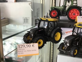 CW0090 - FENDT 211 Cerchi giallo nero