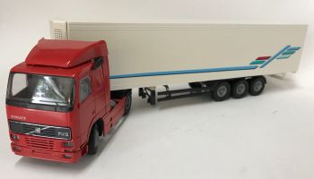 CON4608 - VOLVO FH 12 Con rimorchio frigorifero a 3 assi