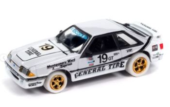 JLCT014-3A_BLANC - 1988 FORD Mustang GT cerchi bianchi - Pneumatico Sallen General n. 19 della serie COLLECTOR TINS ​​del 2024 in confezione blister
