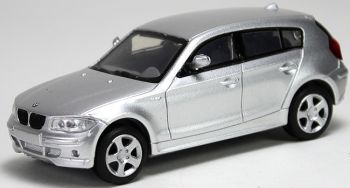NEW19213A - BMW serie 1 grigio
