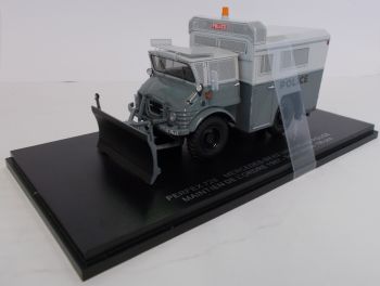 PER728 - MERCEDES BENZ Unimog U 406 1987 Veicolo delle forze dell'ordine grigio della polizia nazionale francese limitato a 150 unità