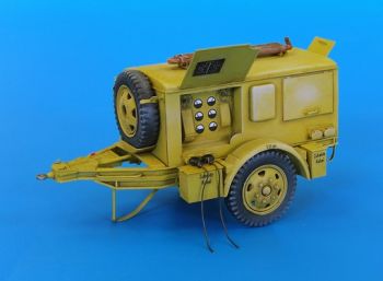 PLS4014 - Gruppo elettrogeno tedesco SD AH 24 in kit da montare e verniciare per decalcomanie diorama fornite