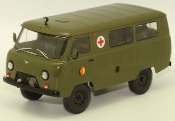 PRXPCL47072 - UAZ 452 Ambulanza dell'esercito tedesco