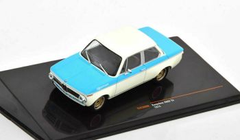 IXOCLC369N - BMW-Koepchen 2002 Tii 1974 Bianco e blu