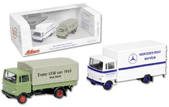 SCH22541 - 2 camion MERCEDES 4X2 1 telone Erster LKW e una carrozzeria rigida di servizio Mercedes Benz