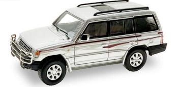 HER87MC000042 - MITSUBISHI Pajero argento