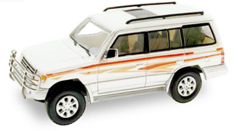 HER87MC000043 - MITSUBISHI Pajero bianco